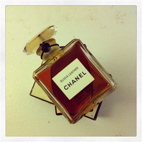 chanel cuir de russie review|Chanel russian leather.